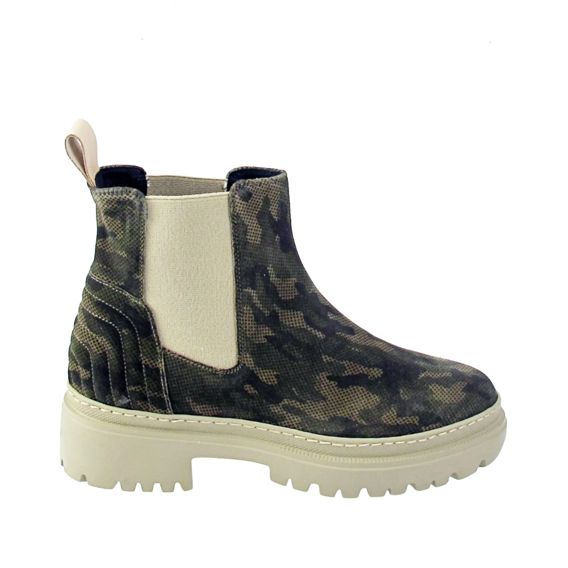 Camryn Camo