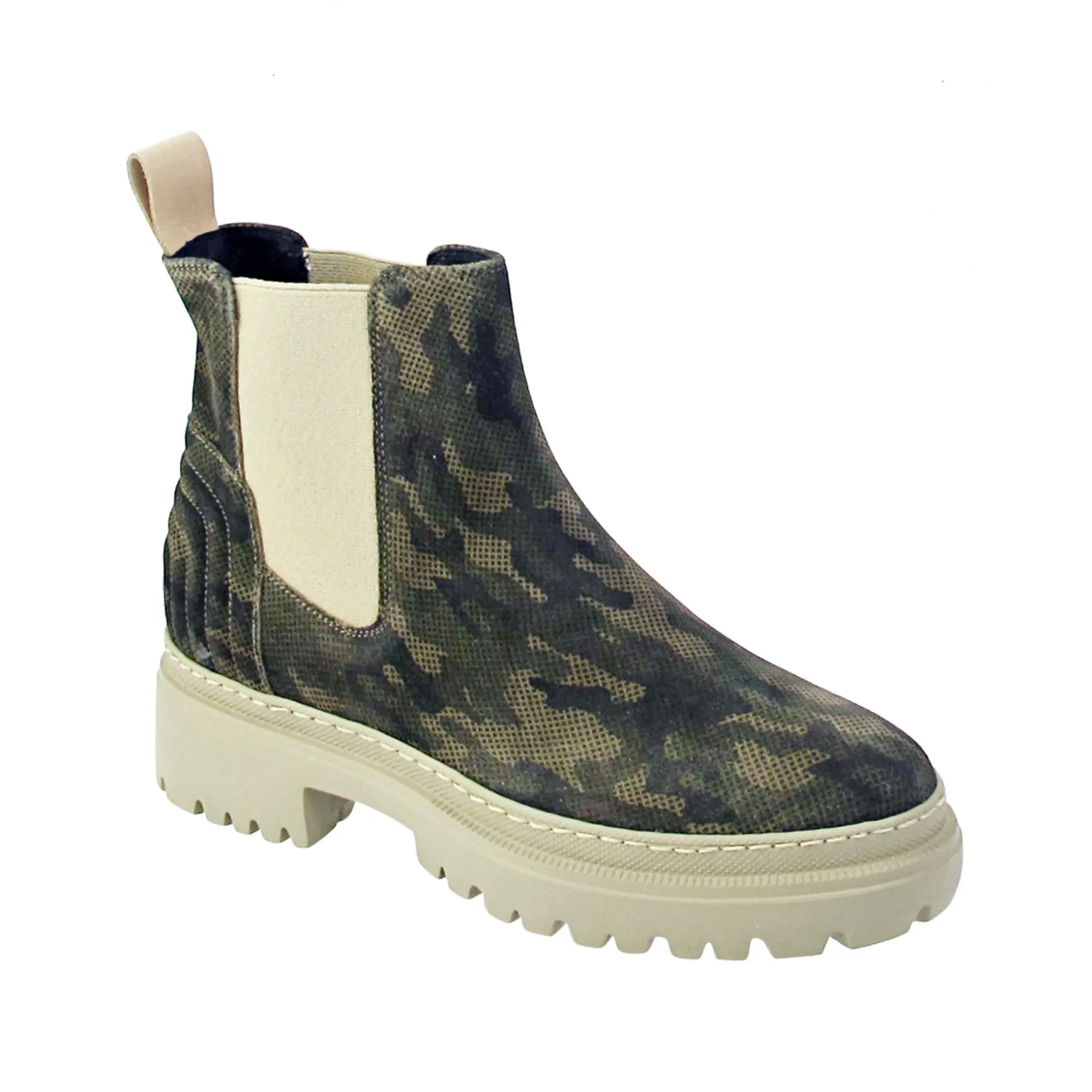 Camryn Camo